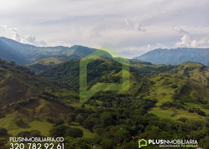 En Venta de Finca de Recreo Bolombolo, Antioquia, V231 (42)